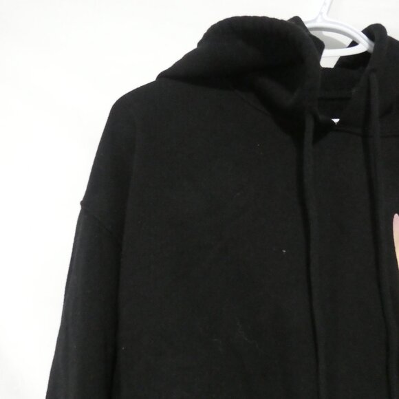 FASHION NOVA | 1X | Black Cropped Hoodie with Butterfly Graphic - Picture 4 of 15